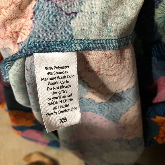 XS LuLaRoe Irma - Picture 3 of 4